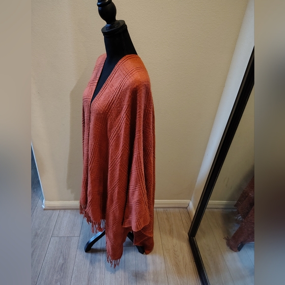 Accessory Street Rust Orange Women's Poncho OSFM - Picture 4 of 8